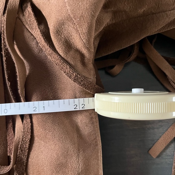 Brown Fringe Leather Jacket - Picture 7 of 11